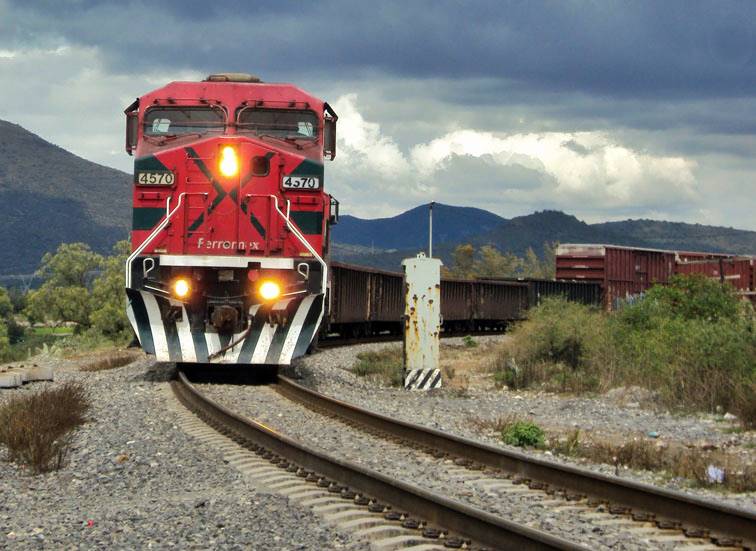 Cuatro empresas, las que manejan 'La Bestia' Cuatro empresas, las que manejan 'La Bestia'