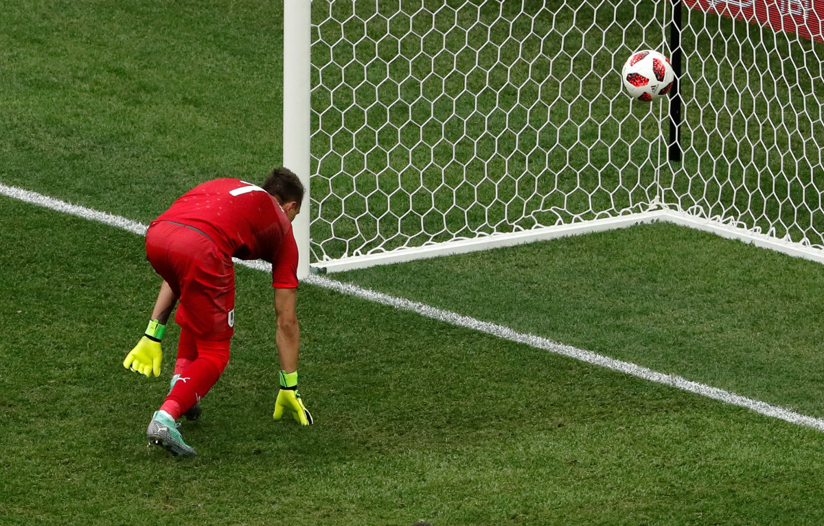http://www.milenio.com/uploads/media/2018/07/06/muslera-comete-error-gol-francia.JPG