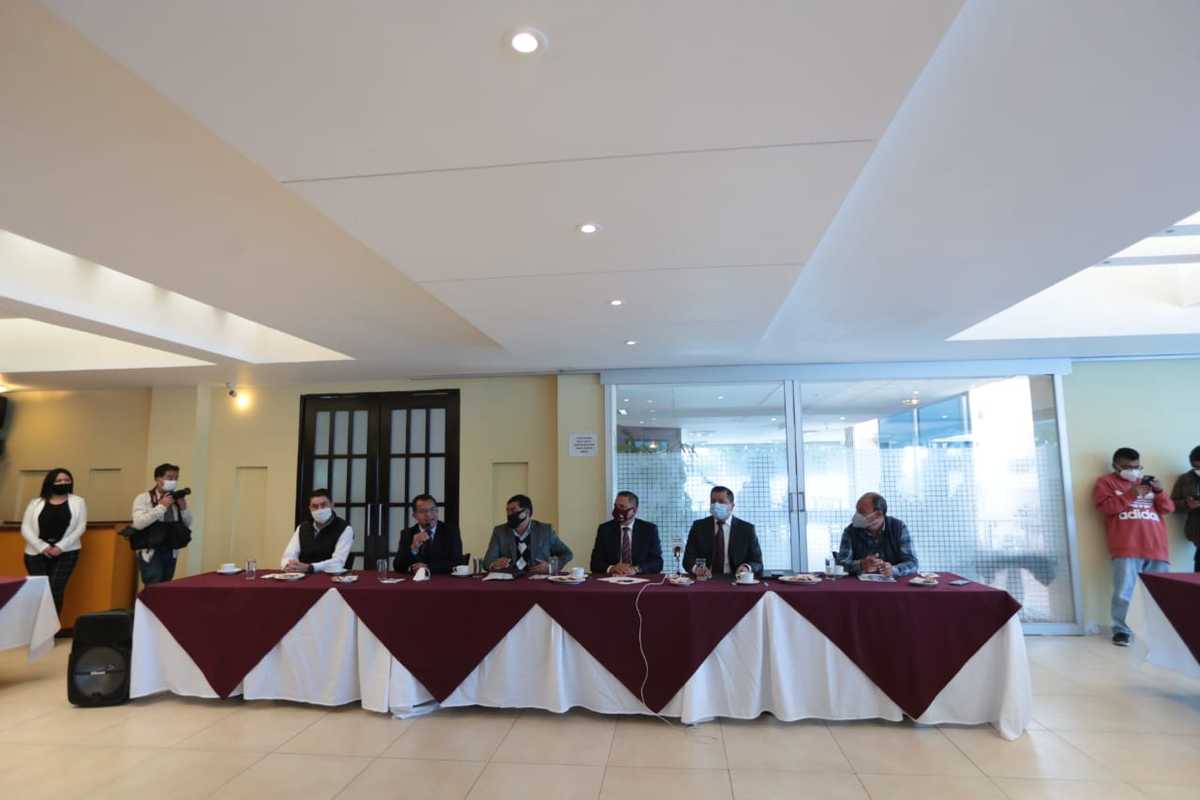 "En Morena decide la gente, no nada más los militantes o simpatizantes"