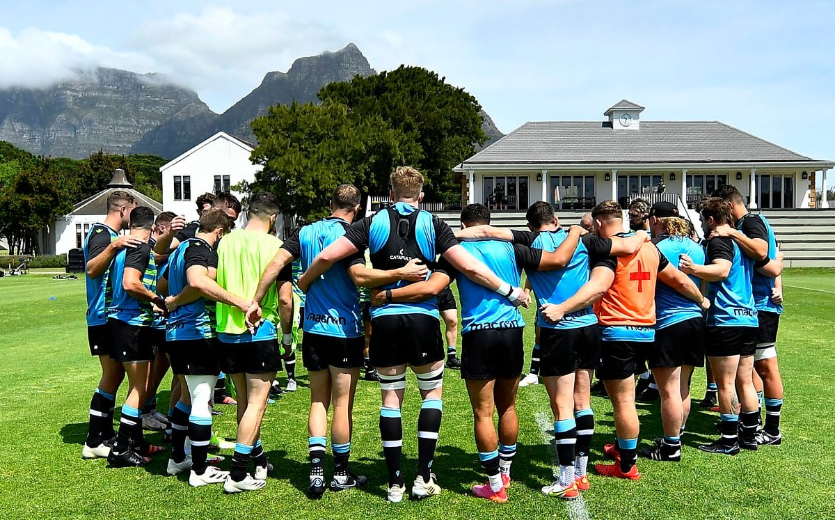 Deportistas buscan salir de Sudáfrica debido a nueva variante de covid