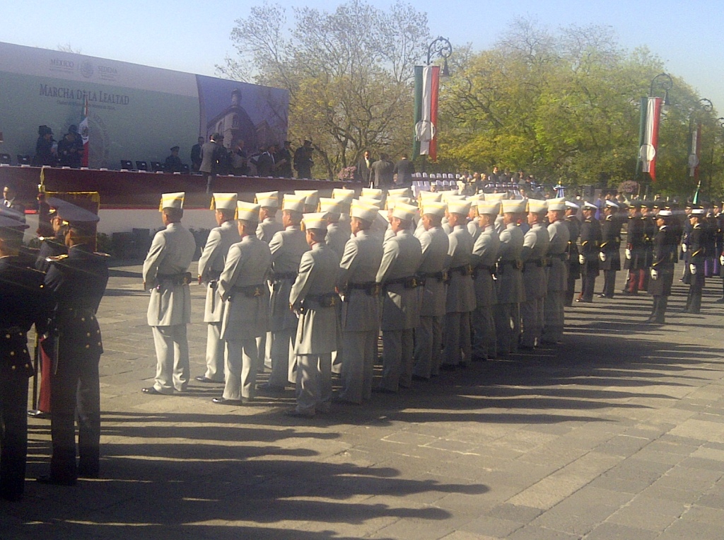 Encabeza Peña ceremonia de la Marcha de la Lealtad Grupo Milenio