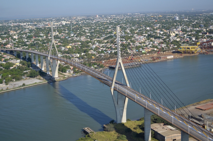 Puente Tampico. 32 años de enlazar a Tamaulipas y Veracruz Grupo Milenio Puente Tampico. 32 años de enlazar a Tamaulipas y Veracruz Grupo Milenio