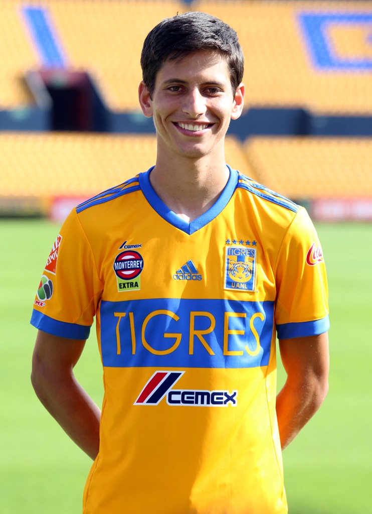https://www.milenio.com/uploads/media/2018/01/24/jurgen-damm-jugador-de-tigres.jpeg