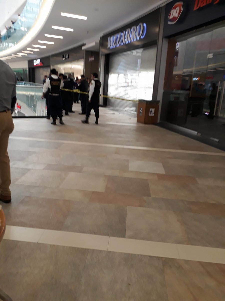 Reportan asalto a joyería en plaza Patio Tlalpan