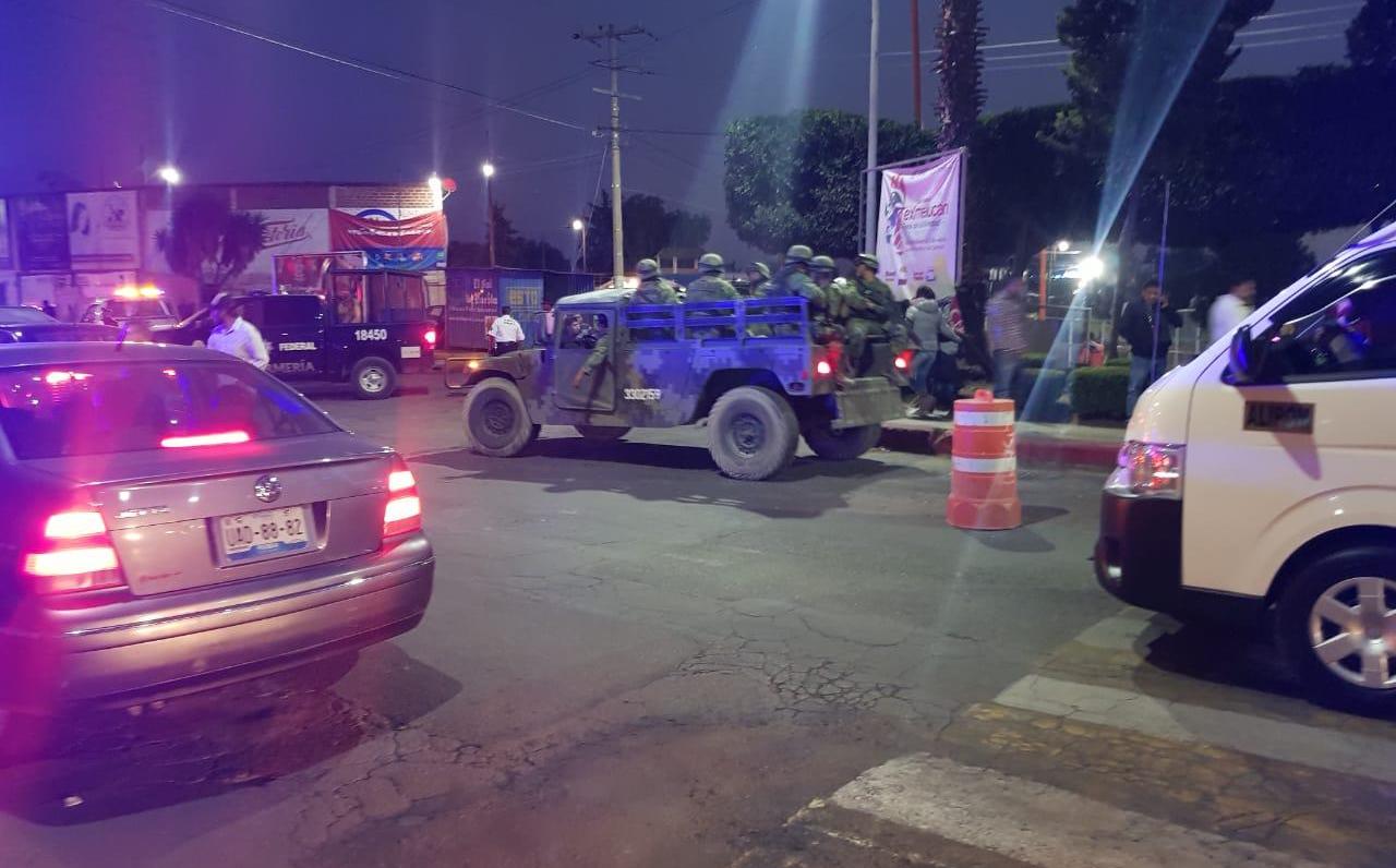 Puebla: Linchan y queman a presunto ladr&oacute;n de un taxi en Texmelucan