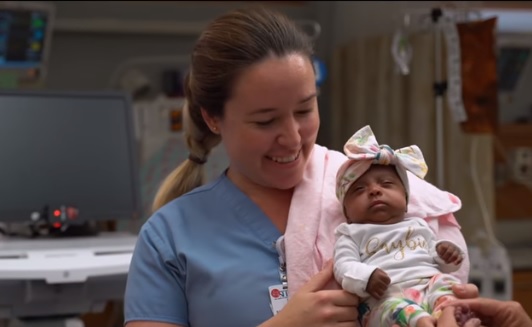 Nace En Eu La Bebe Mas Pequena Del Mundo