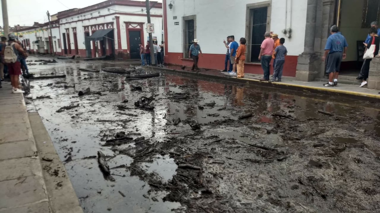 En Jalisco, persona muere por desbordamiento del río en San Gabriel