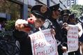 La manifestación es una respuesta a que cuatro policías fueran denunciados por Violación por una menor. (Foto: Araceli López)