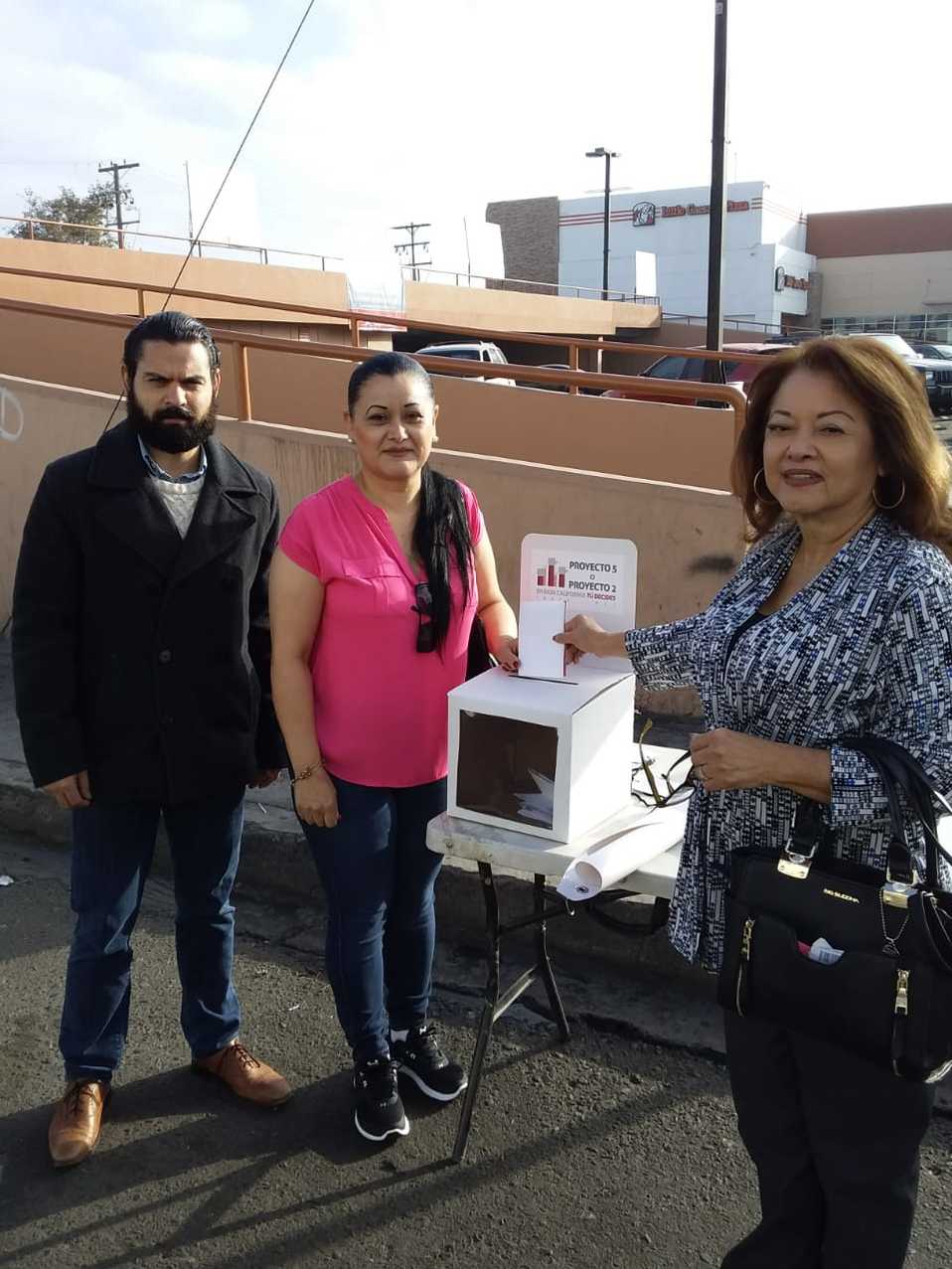 Los bajacalifornianos votarán para rechazar o respaldar la intención de extender el mandato de Jaime Bonilla (Congreso de Baja California)