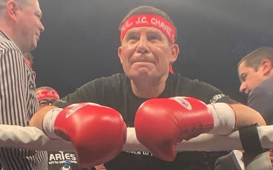 Julio C&eacute;sar Ch&aacute;vez quiere noquear al coronavirus: video