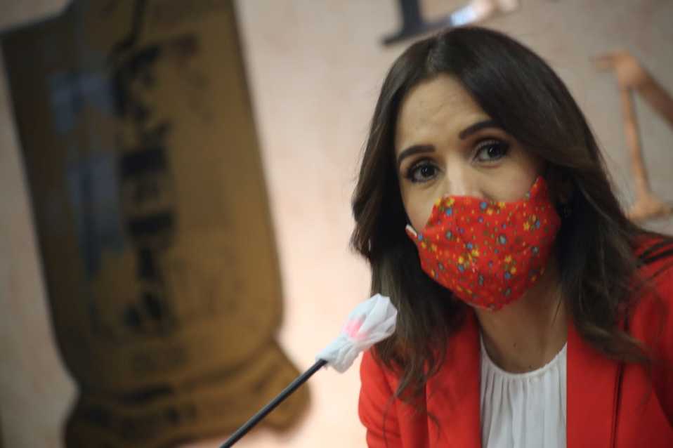 Clara Luz Flores Carrales, alcaldesa de Escobedo, presentó el proyecto para apoyar a negocios locales. Foto: Roberto Alanís