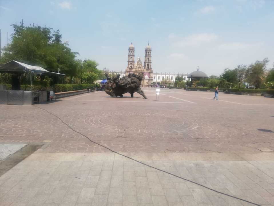 Zapopan Plaza principal luce vacía tras reactivación económica Grupo Milenio