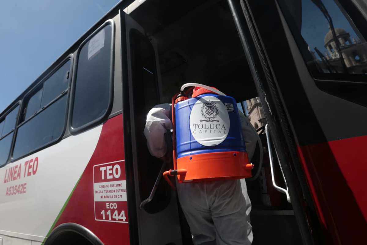 El alcalde, Juan Rodolfo Sánchez, precisó que entregarán hasta mil litros de hipoclorito diarios.