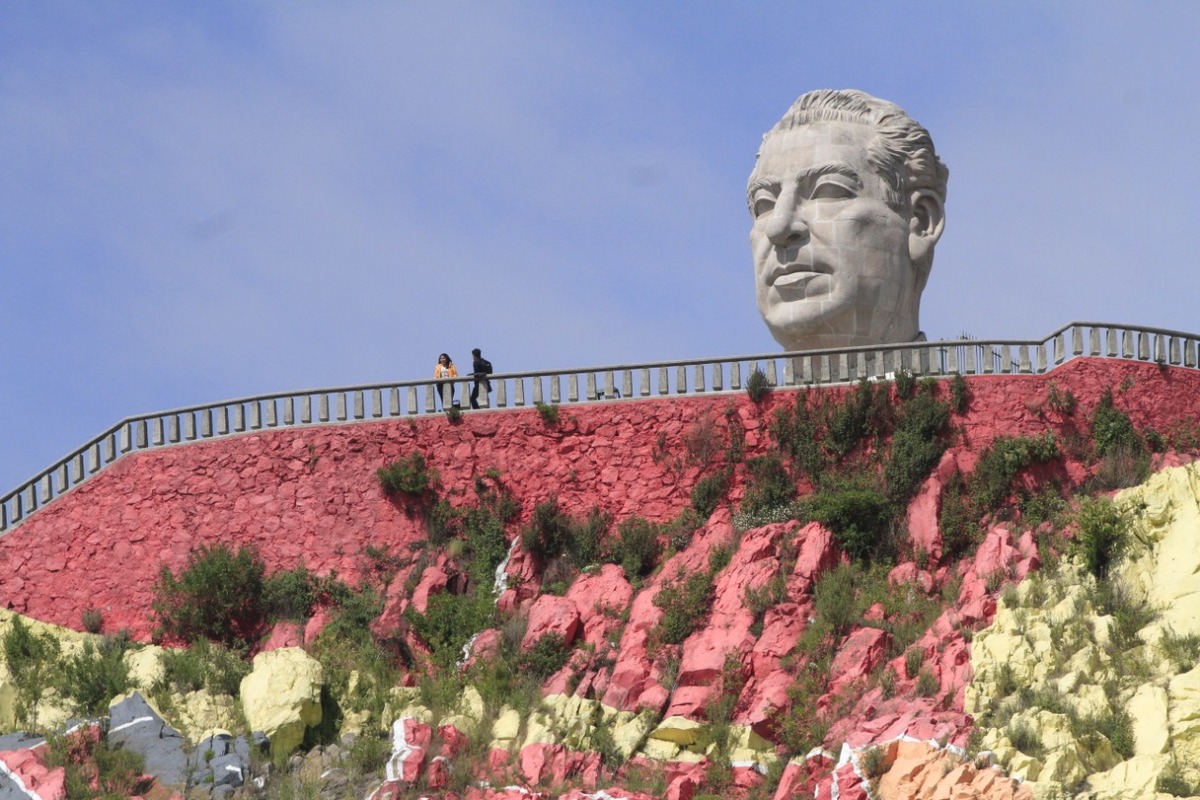 En total son 58 mil 500 aspirantes, es decir, 13 mil 200 de preparatoria y 45 mil 300 de estudios profesionales.