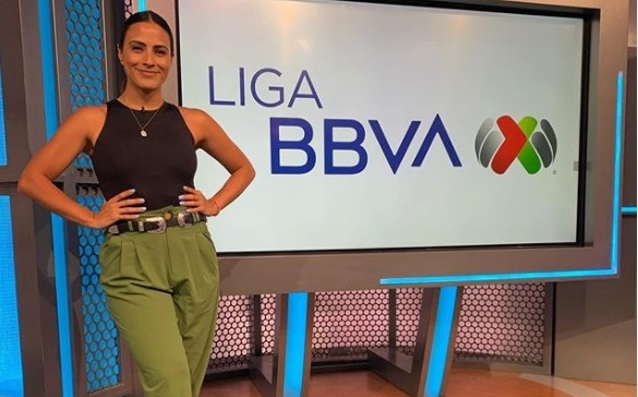 Valeria Mar&iacute;n humilla a usuario que la critic&oacute; por usar minifaldas