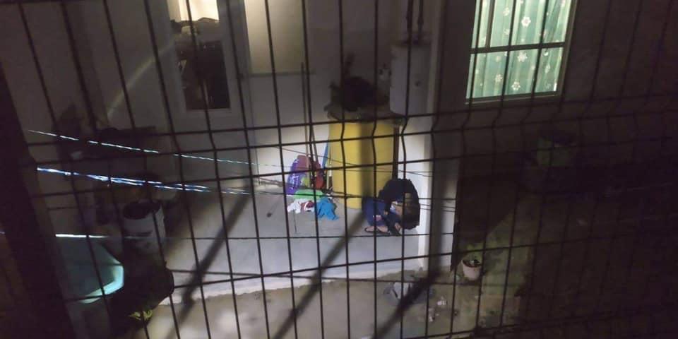 "En las noches ahí se queda ya lleva tiempo el infante sufriendo estos maltratos".
