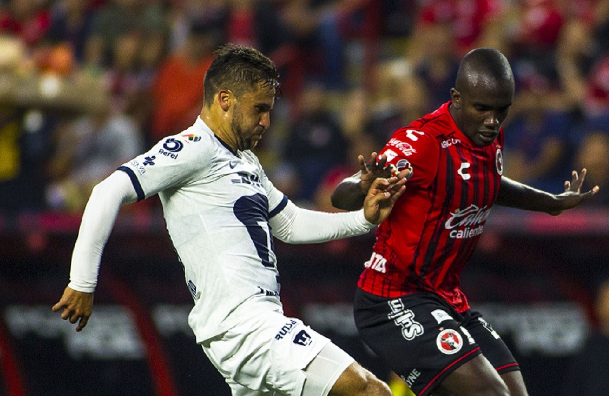 Nicolás Freire, Kevin Balanta durante el Apertura 2019 (Imago7)