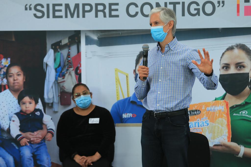 Del Mazo subrayó que 5 mil familias de escasos recursos recibieron esta despensa.