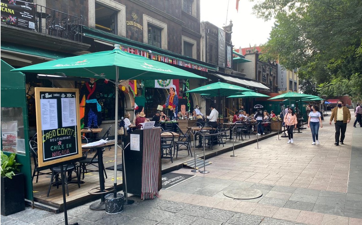 En Coyoacán, restaurantes tienen pocos comensales en 15 de