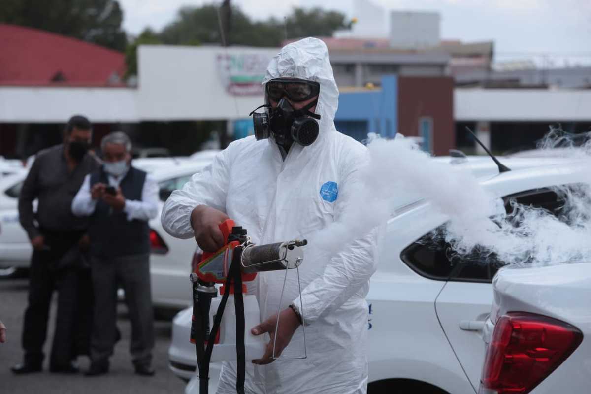 El procedimiento de desinfección contempla la expulsión de un químico a través de una pistola.
