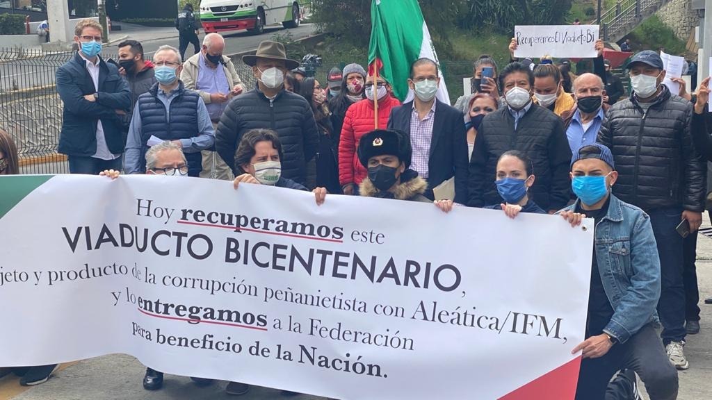 “Recuperaron simbólicamente” un tramo del Viaducto Elevado Bicentenario.