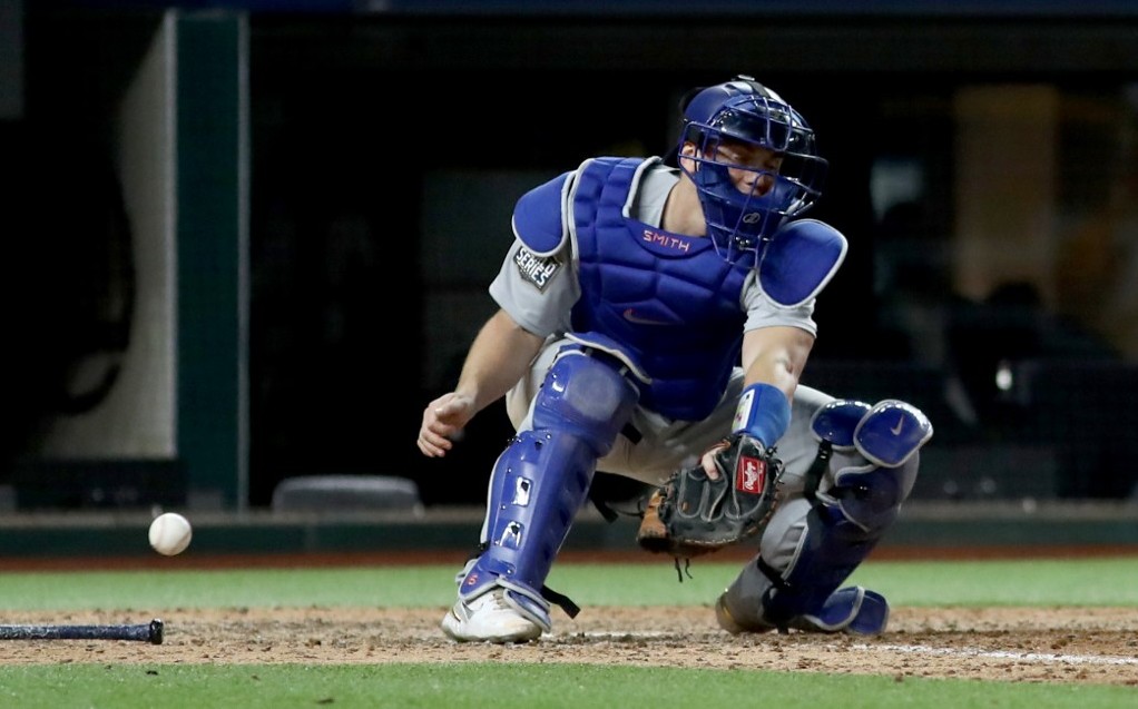 El increíble error del catcher Will Smith para la derrota de Dodgers