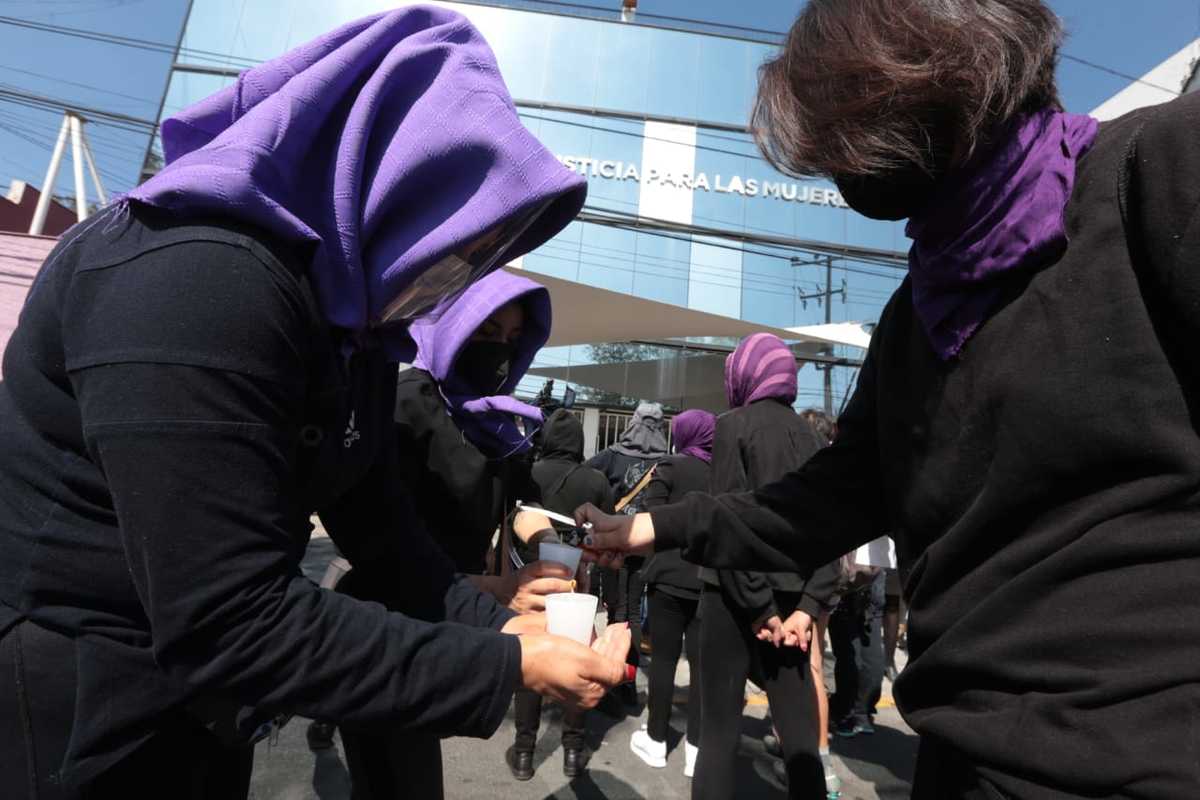 Mujeres de Toluca protestan por feminicidios.