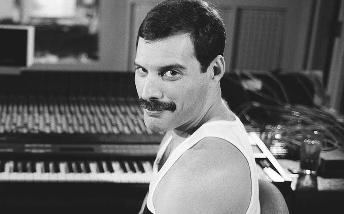 Freddie Mercury y su amor por Mary Austin, heredera de su fortuna