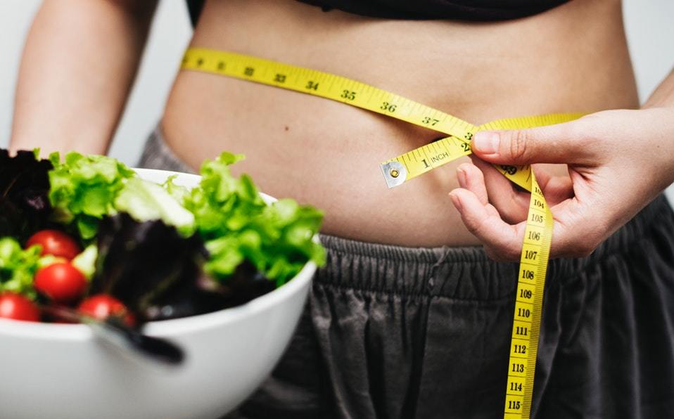 Anorexia, bulimia trastornos alimenticios de estrés por pandemia