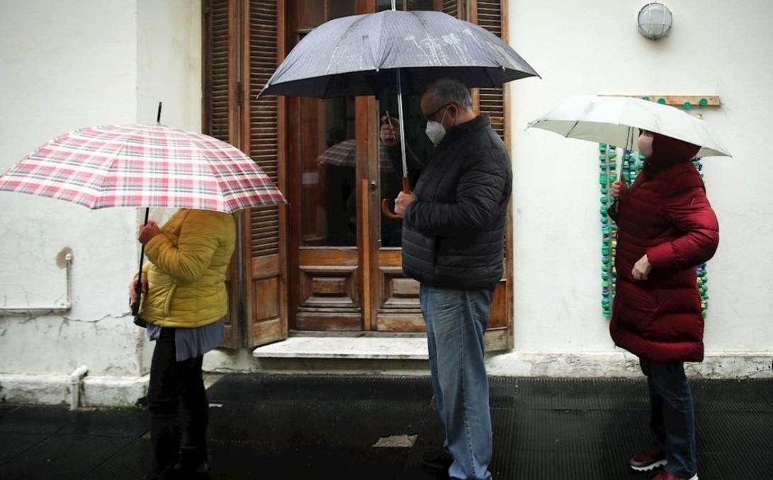 Uruguay cierra fronteras ante aumento de casos de coronavirus