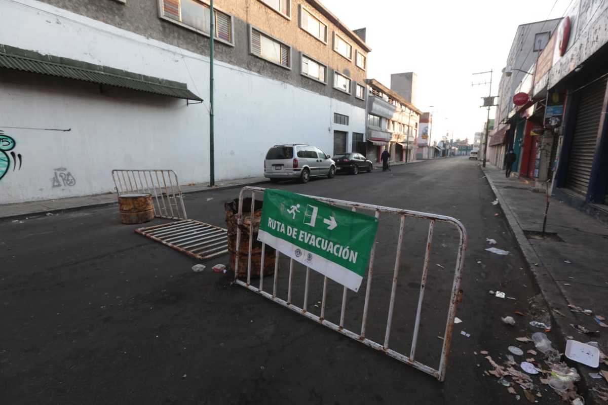 Solo permanecerán abiertos los negocios que comercialicen productores esenciales. | Tania Contreras