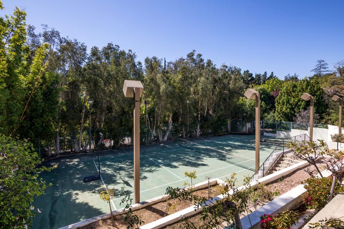 Canchas de tennis en la casa de Elvis Presley en Monovale Drive, Los Ángeles, Foto: HiltonHyland.com
