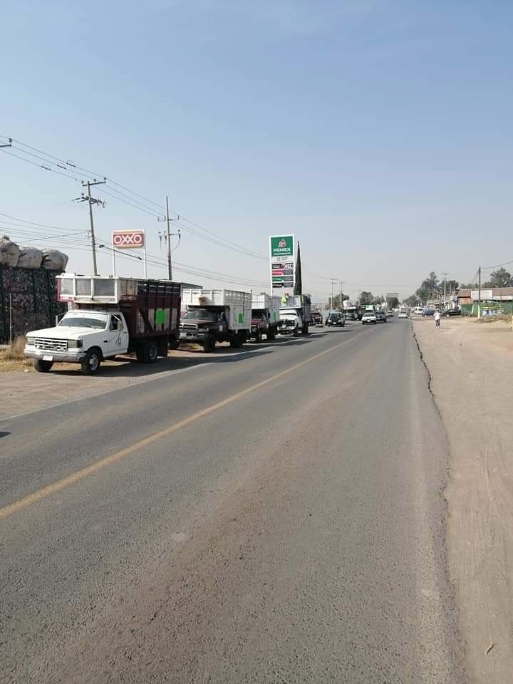Dos de sus compañeros fueron detenidos y llevados ante el juez conciliador.