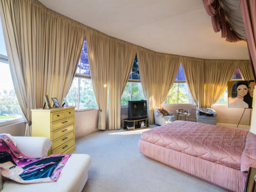 Habitación principal de la casa de Elvis Presley en Palm Springs, Foto: ElvisInPalmSprings.com
