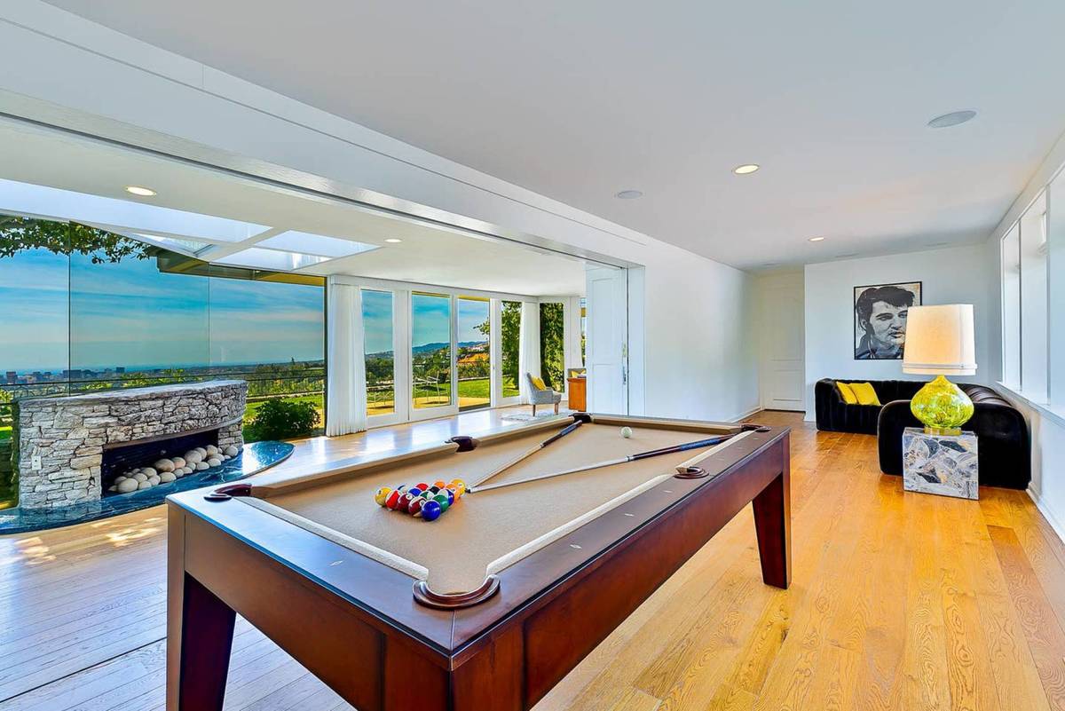 Mesa de billar en de la casa de Elvis Presley en Trousdale, Foto: Airbnb