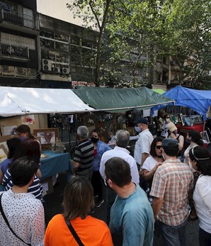 Uruguay registró 957 casos positivos durante las últimas 24 horas. (EFE)