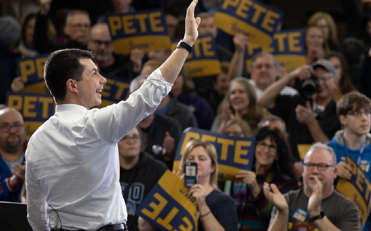 Pete Buttigieg, primer secretario LGBT+ de EU, tendrá serie en Amazon (@pete.buttigieg)