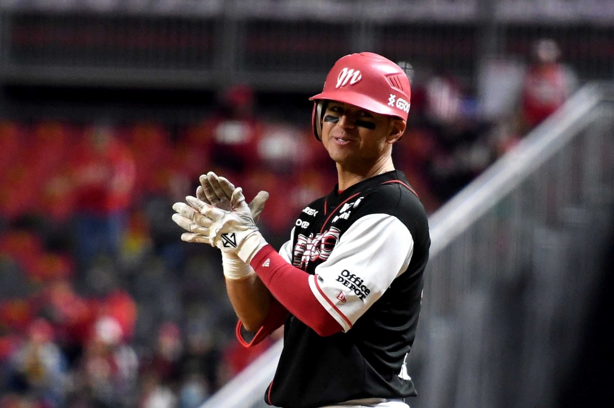 Diablos Rojos apalea a Tigres en primer juego de la Guerra Civil - Vimarsana News