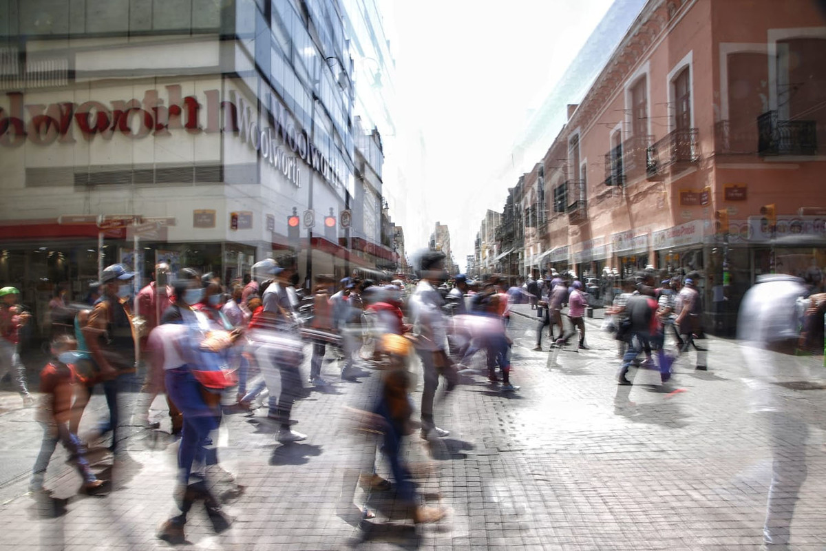 Continúa desbordamiento social en el Centro Histórico de Puebla