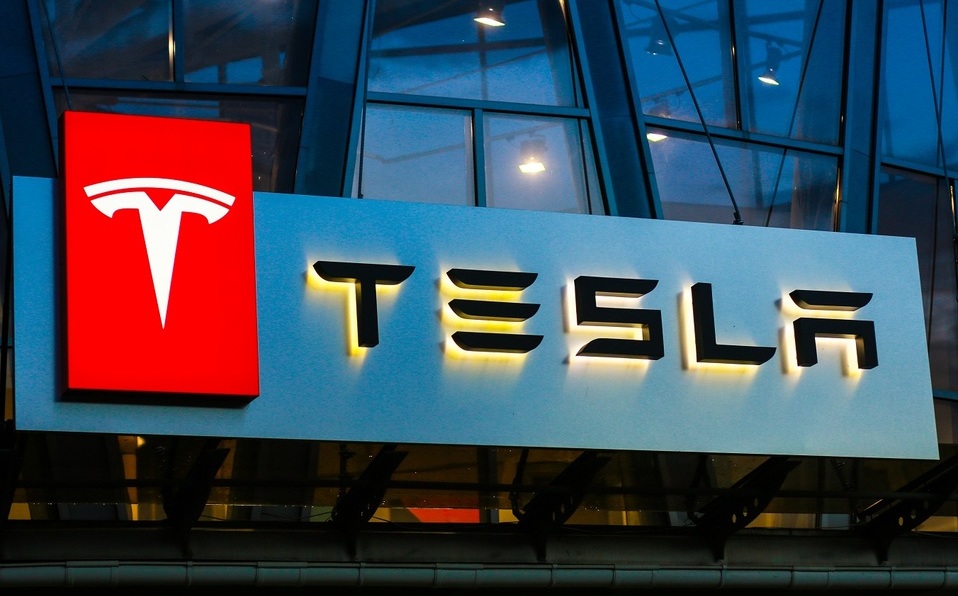 Tesla supera previsiones de Wall Street; ingresa 11 mil 960 mdd Grupo Milenio
