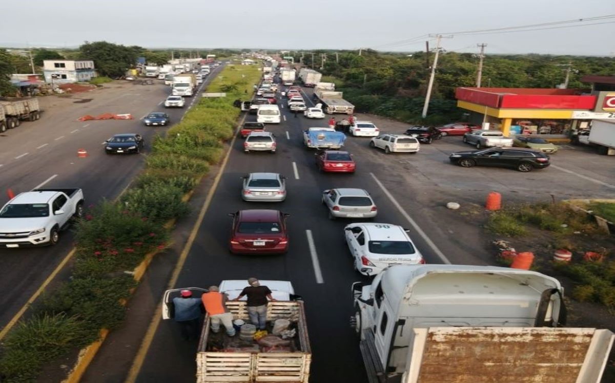 La circulación se vio afectada por este choque. Foto: Especial