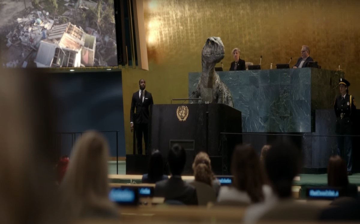 Dinosaurio irrumpe en Asamblea General de ONU | VIDEO