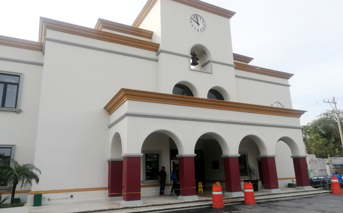 Altamira investiga a director de PC e inspector jefe