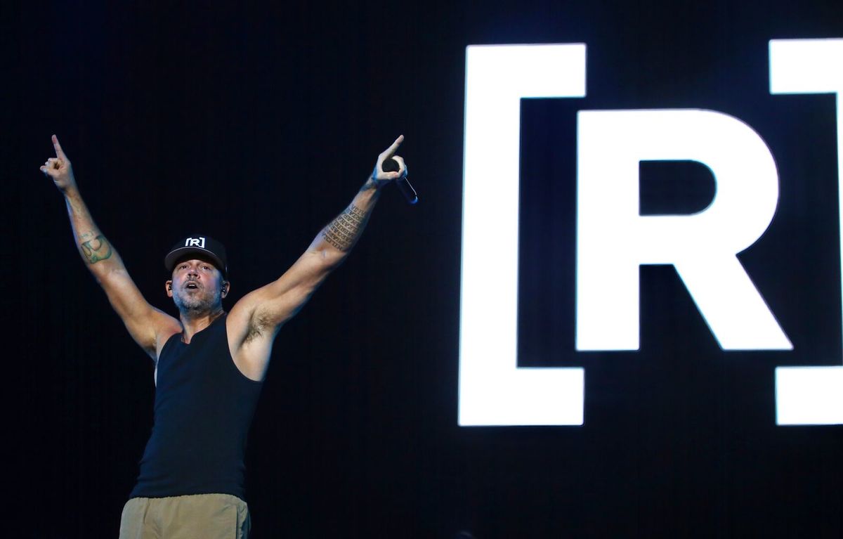 https://www.milenio.com/uploads/media/2022/03/20/residente-en-el-vive-latino-1.jpeg
