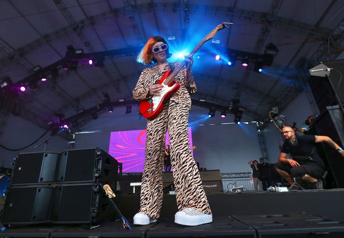 https://www.milenio.com/uploads/media/2022/03/20/vive-latino-ariel-ojeda-8.jpg