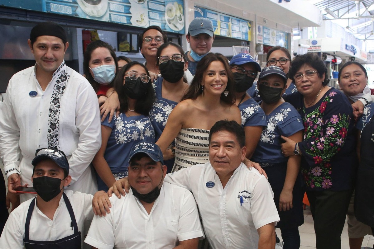 EVA LONGORIA EN MERCADO DE MÉRIDA, YUCATÁN | CUARTOSCURO