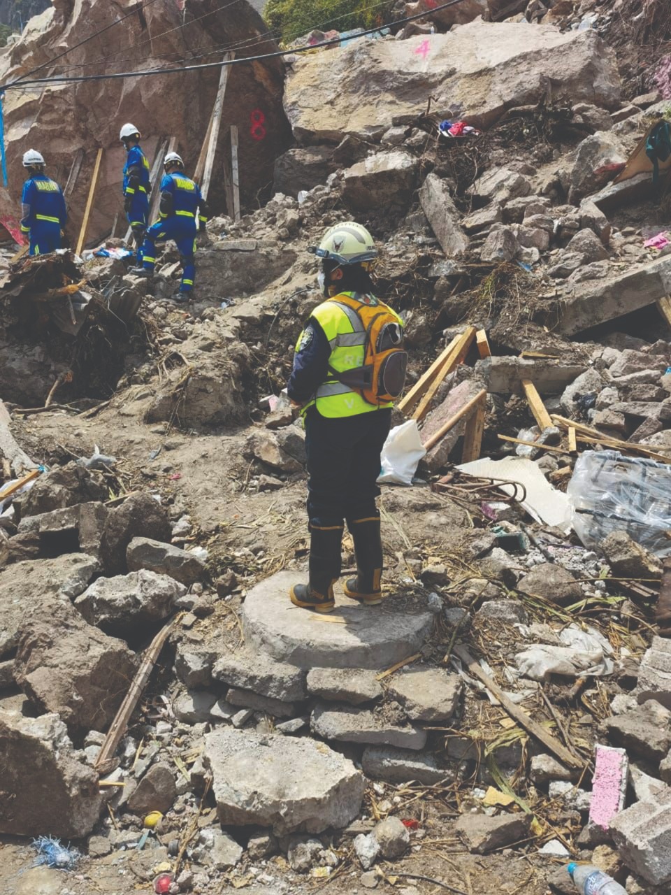 "Vanessa Pérez en desastre del Cerro del Chuiquihuite" | Monserrat Mata