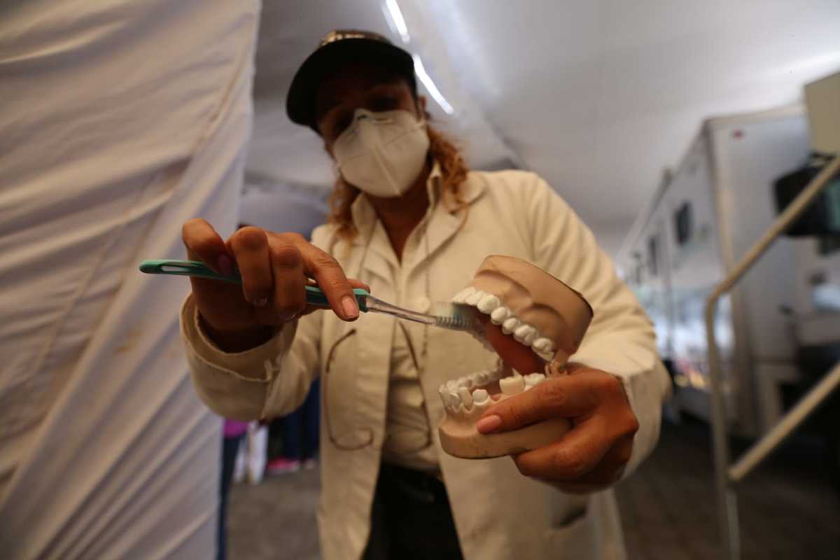 "Odontología en Jornada médica-asistente" | Tania Contreras